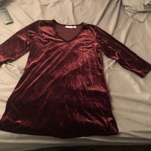 Velour maroon V-neck 3 quarter sleeve top